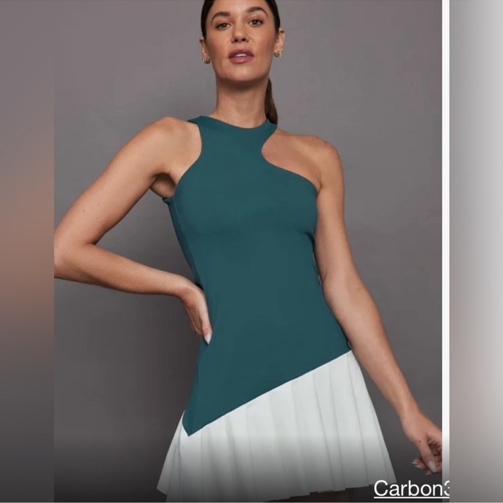 Port de bras swan green dress